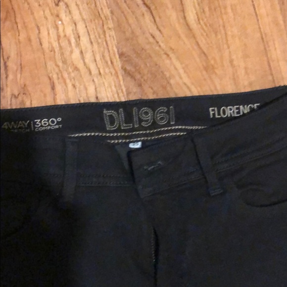 Jeans - Picture 2 of 3